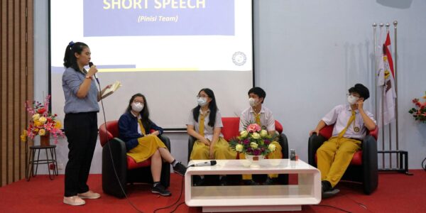 LATIHAN PRESENTASI LOMBA